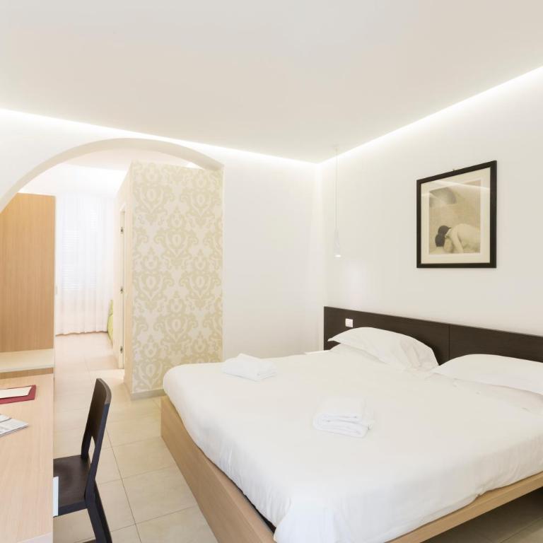 Hotel Novecento - Camera Tripla Classic - 1