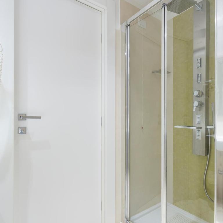 Hotel Novecento - Camera Tripla Classic - 4