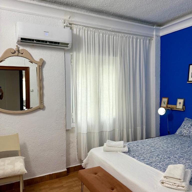 Apartamento Único en Plaza del Pilar - Three-Bedroom Apartment - 15