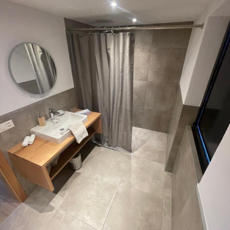 Hotel Edi - Apartment - 3