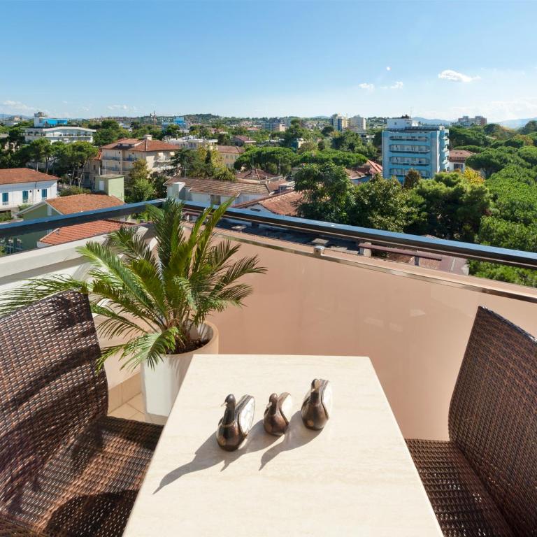 Hotel Concord - Nel cuore di Riccione - Deluxe Double Room with Balcony - 5