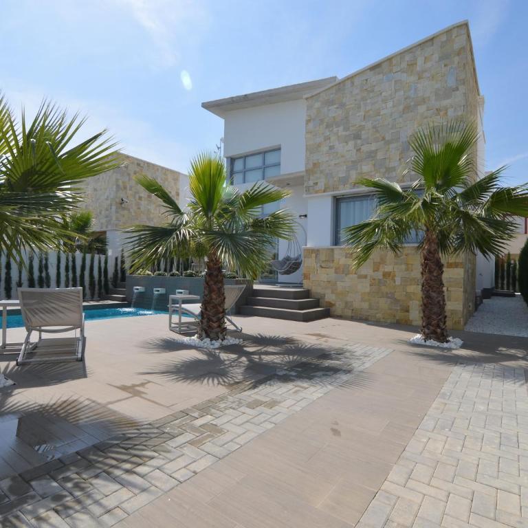 Villa with Garden & Roof Deck - Villa de 3 dormitorios - 2