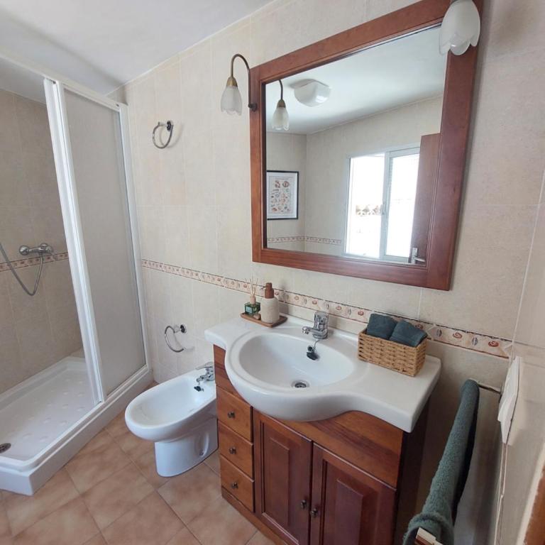 Casa de la abuelita - Three-Bedroom Home - 25