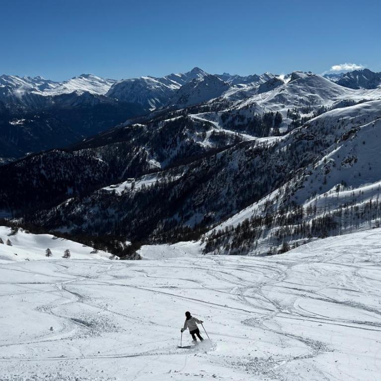Hébergement 4 étoiles Accès Pied des Pistes en Navette Gratuite - Maison de Vacances 3 Chambres - 51