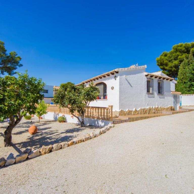 Villa Sunset Moraira mit eigenem Pool, Strandnähe, Klimaanlage, Heizung, Outdoor-Küche, Grill - Casa Vacacional de 3 dormitorios - 23