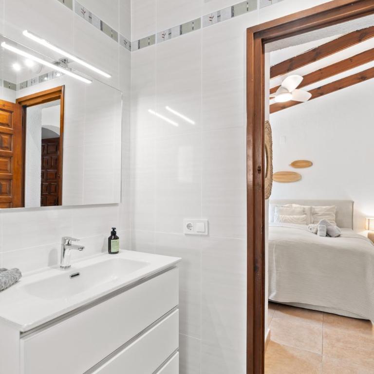 Villa Sunset Moraira mit eigenem Pool, Strandnähe, Klimaanlage, Heizung, Outdoor-Küche, Grill - Casa Vacacional de 3 dormitorios - 27