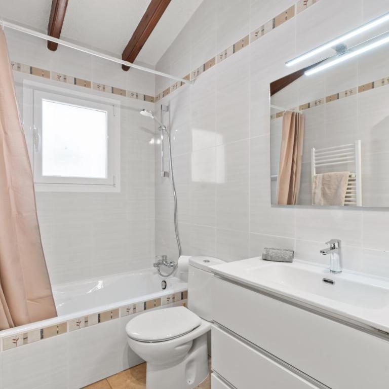 Villa Sunset Moraira mit eigenem Pool, Strandnähe, Klimaanlage, Heizung, Outdoor-Küche, Grill - Casa Vacacional de 3 dormitorios - 40