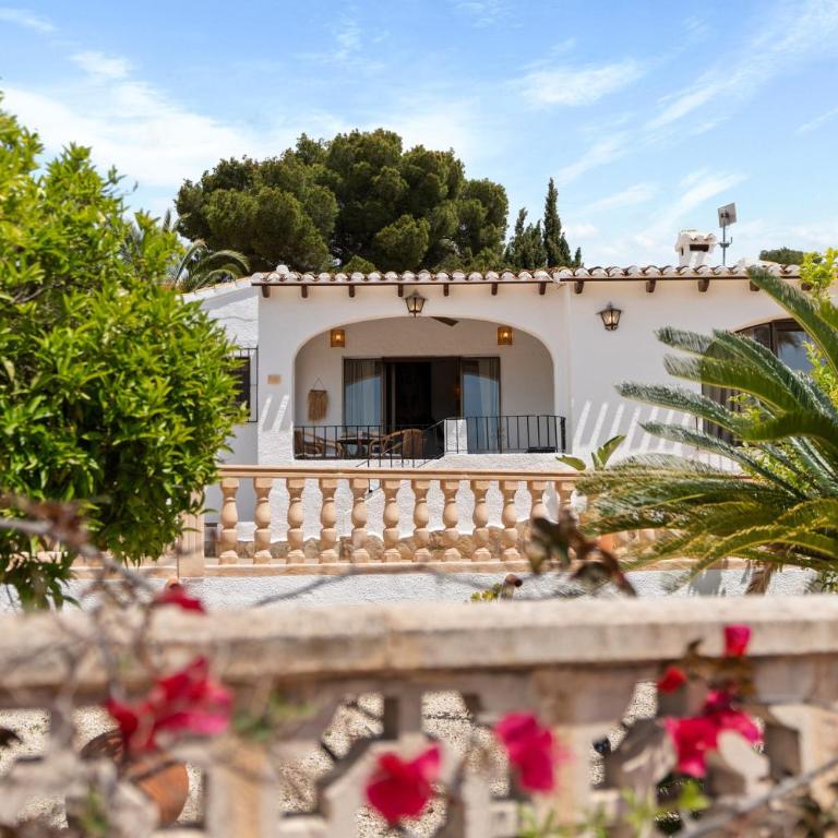 Villa Sunset Moraira mit eigenem Pool, Strandnähe, Klimaanlage, Heizung, Outdoor-Küche, Grill - Casa Vacacional de 3 dormitorios - 31