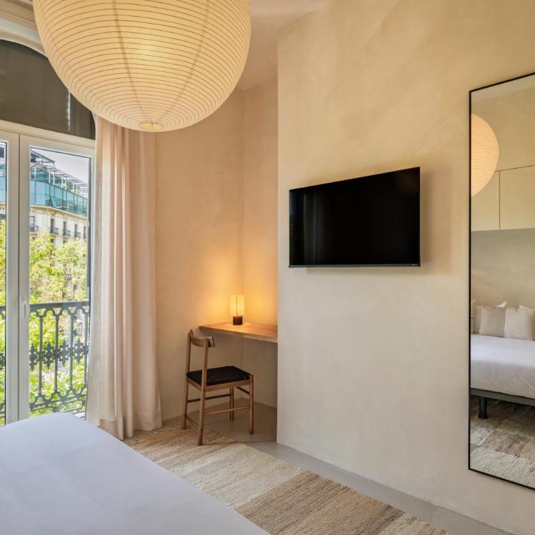 The Boulevard by Aspasios - Double Room with Balcony - 2