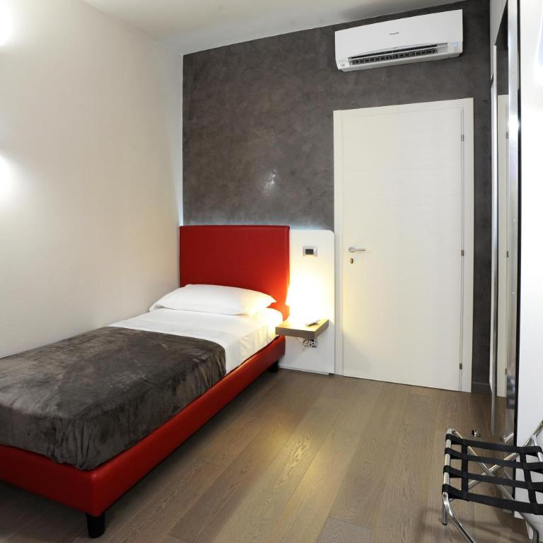 B&B Opera - Camera Singola con Bagno Privato - 5