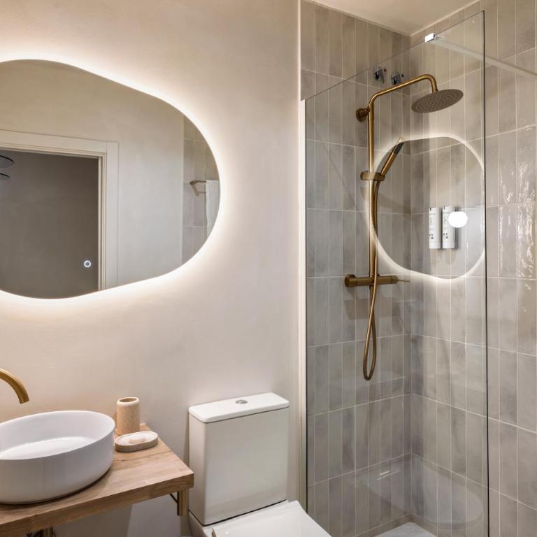 The Boulevard by Aspasios - Standard Double Room - 8