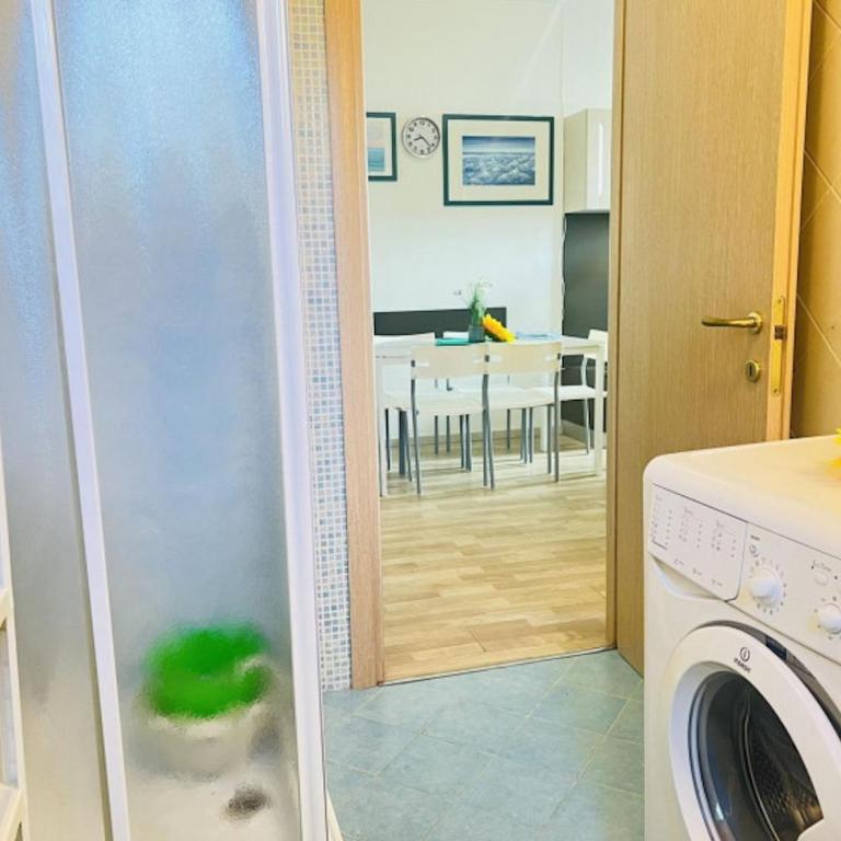 Bright flat with shared swimming pool - Apartment - 8