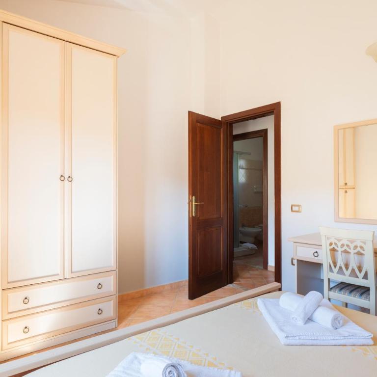 Residence Li Troni - Appartamento con 2 Camere da Letto - 56