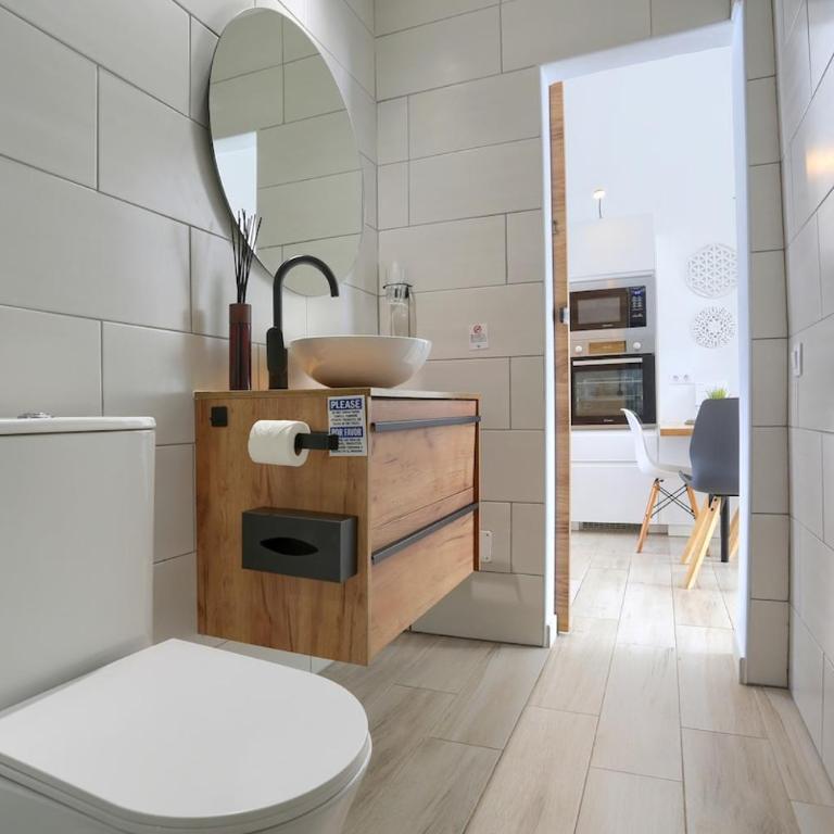Quiet apartment perfect for couples - One-Bedroom Apartment - 20