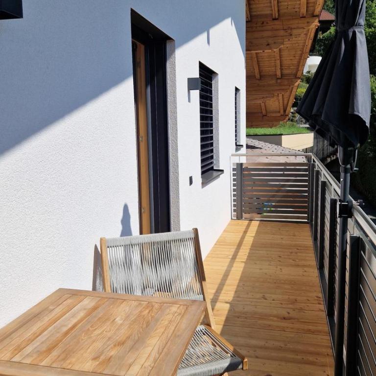 Ferienwohnung Bergzauber - Apartment mit Dusche - 24
