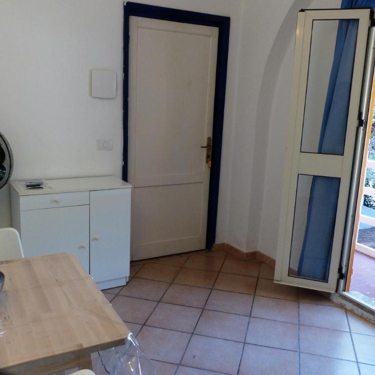 Piccolo bilocale al secondo piano - Appartamento con 1 Camera da Letto - 4