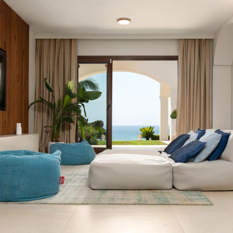 Villa Baltazar - Oceanview Luxury Retreat Near Sotogrande Polo & Golf - Villa frente a la playa - 11