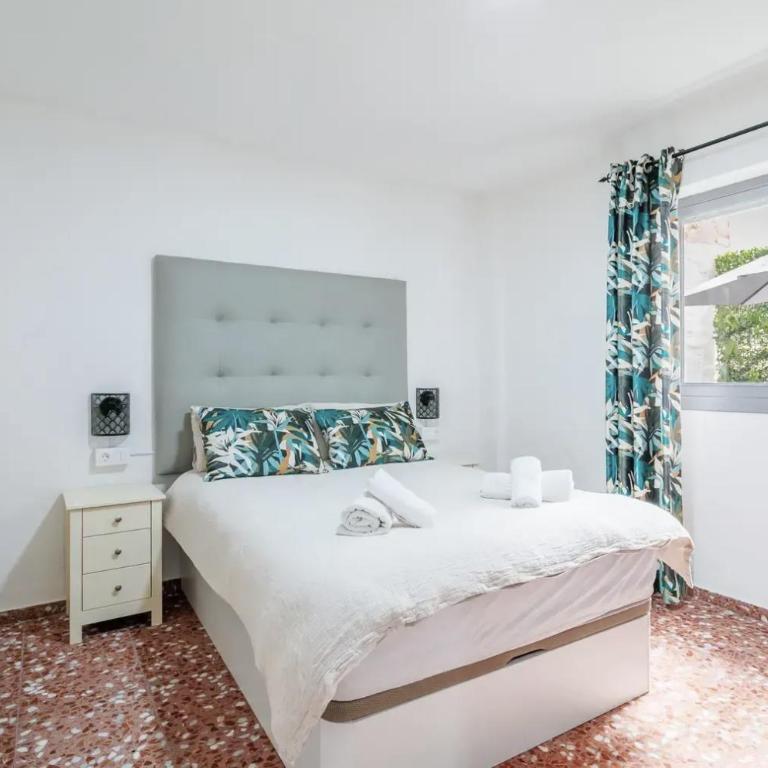 Amparo Home Family Stay near ADDA, Plaza de Toros & General Hospital - Three-Bedroom Apartment - High Floor - 7