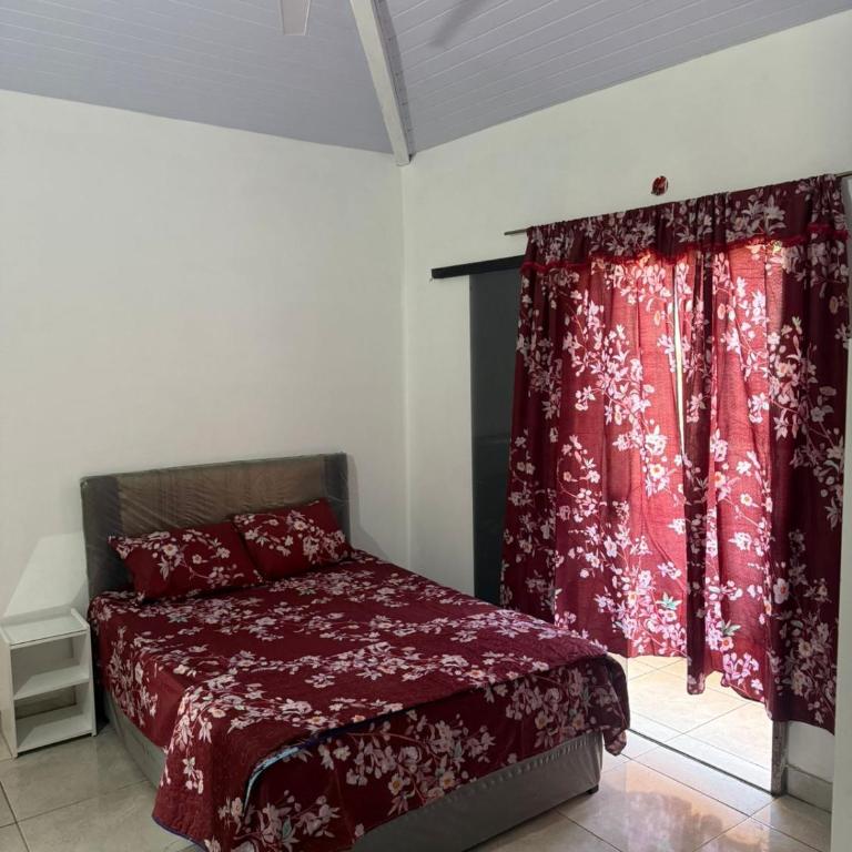 EmiQuinta depto 1 - Three-Bedroom Apartment - 1