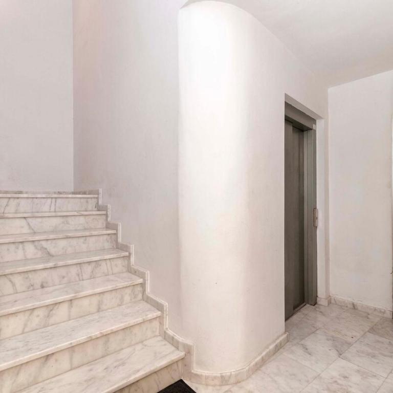 Modern 3rd floor loft in Alicante - One-Bedroom Apartment - 3