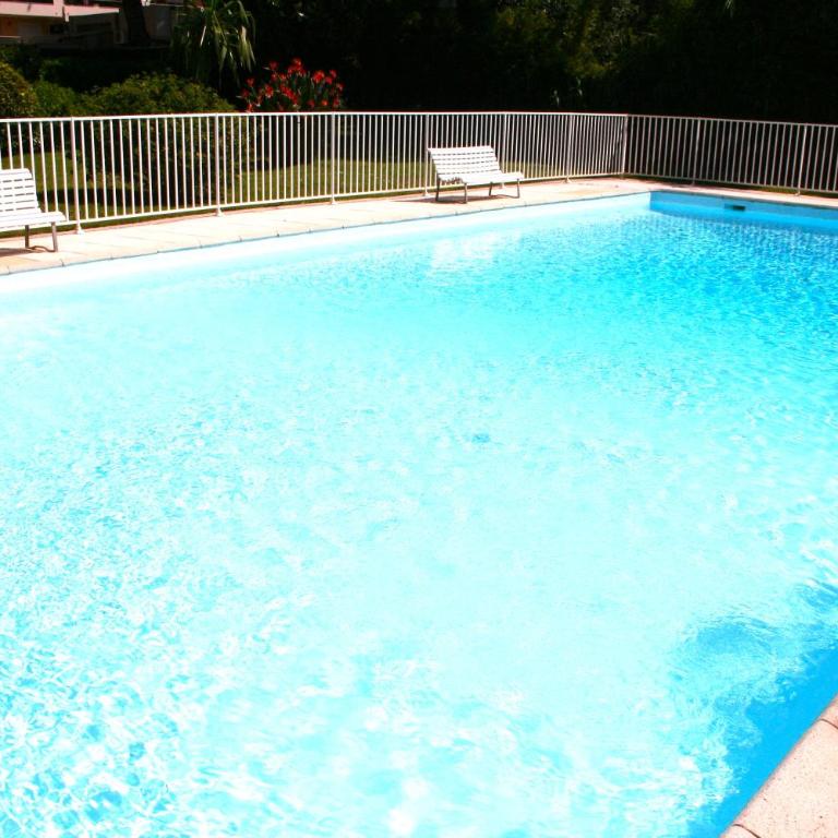 Rez de jardin en bord de mer - Apartamento - 4