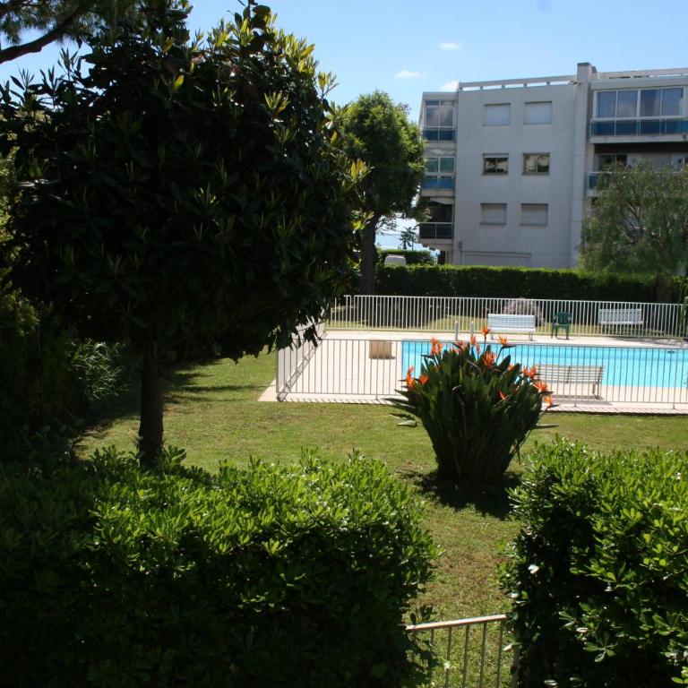 Rez de jardin en bord de mer - Apartamento - 17