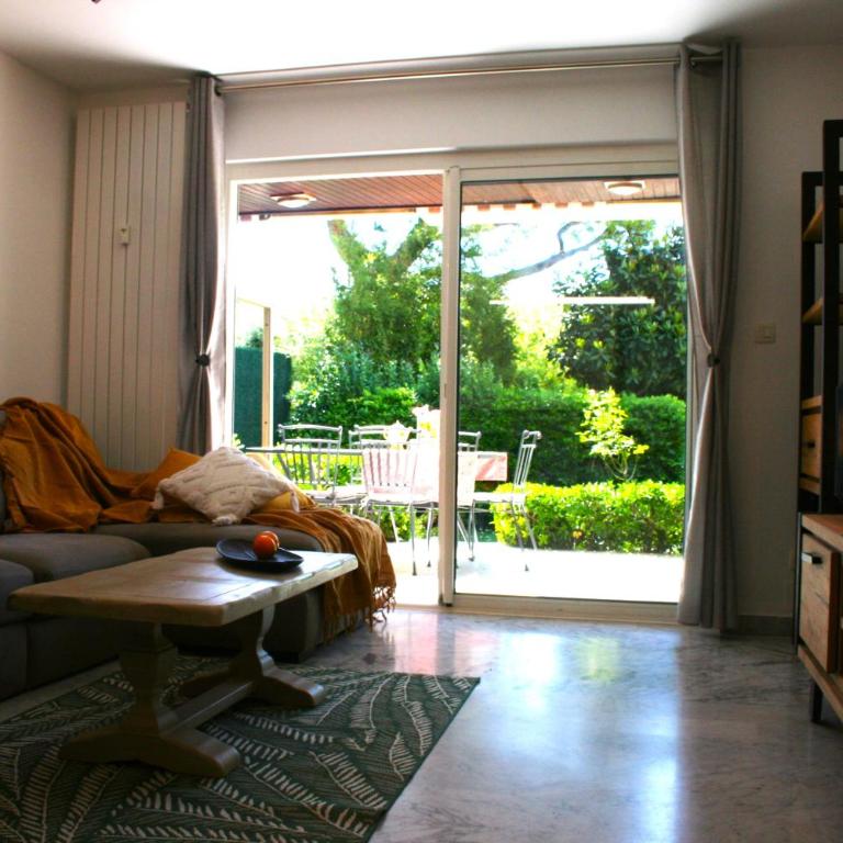 Rez de jardin en bord de mer - Apartamento - 33