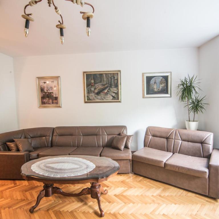 Kirsche Apartment - 85 sqm - Free parking - Two-Bedroom Apartment - 11