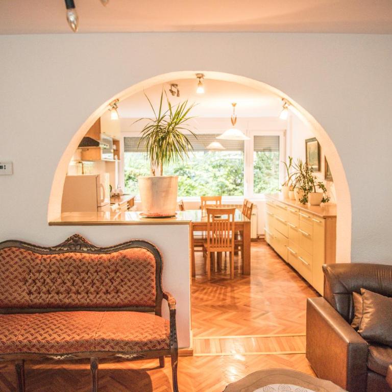 Kirsche Apartment - 85 sqm - Free parking - Two-Bedroom Apartment - 13
