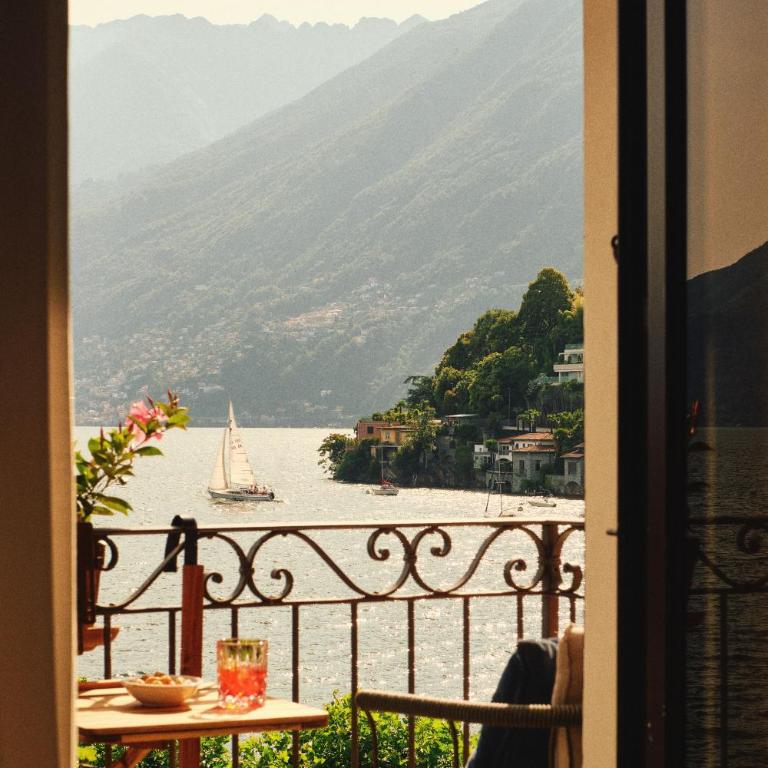 Vista Lakefront Boutique Hotel - Camera Matrimoniale Superior con Balcone e Vista Lago - 4