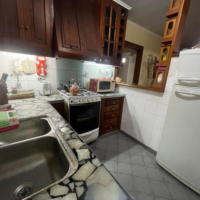Casa con Quincho, parrilla y una gran capacidad - Two-Bedroom House - 11