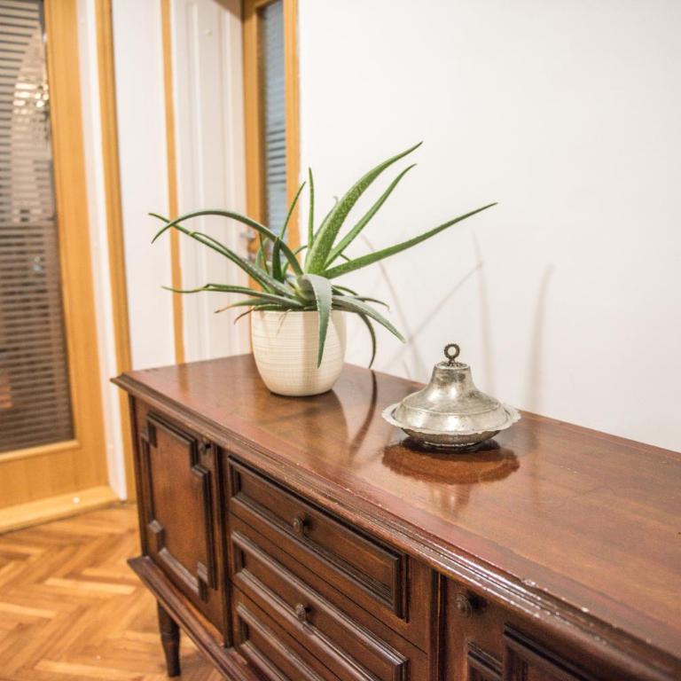 Kirsche Apartment - 85 sqm - Free parking - Two-Bedroom Apartment - 33