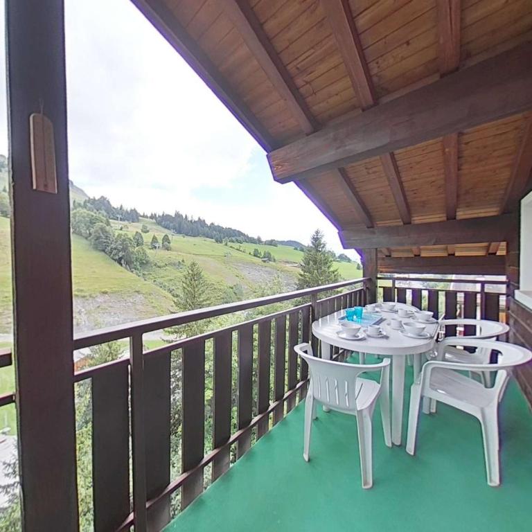 Appartement ensoleillé 2 étoiles, 6 couchages, proche pistes, balcon sud, navette ski - FR-1-241-94 - Apartment (6 Erwachsene) - 15
