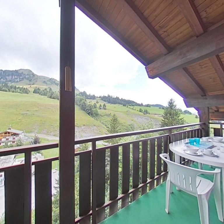 Appartement ensoleillé 2 étoiles, 6 couchages, proche pistes, balcon sud, navette ski - FR-1-241-94 - Apartment (6 Erwachsene) - 16