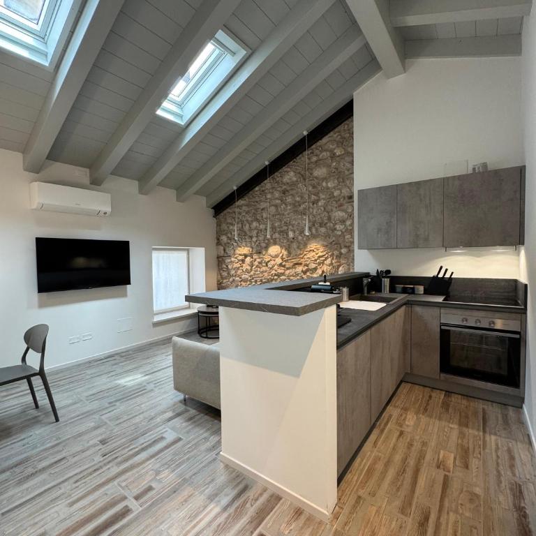 Borgo Gemona Luxury Suites - Appartamento con 2 Camere da Letto - 2