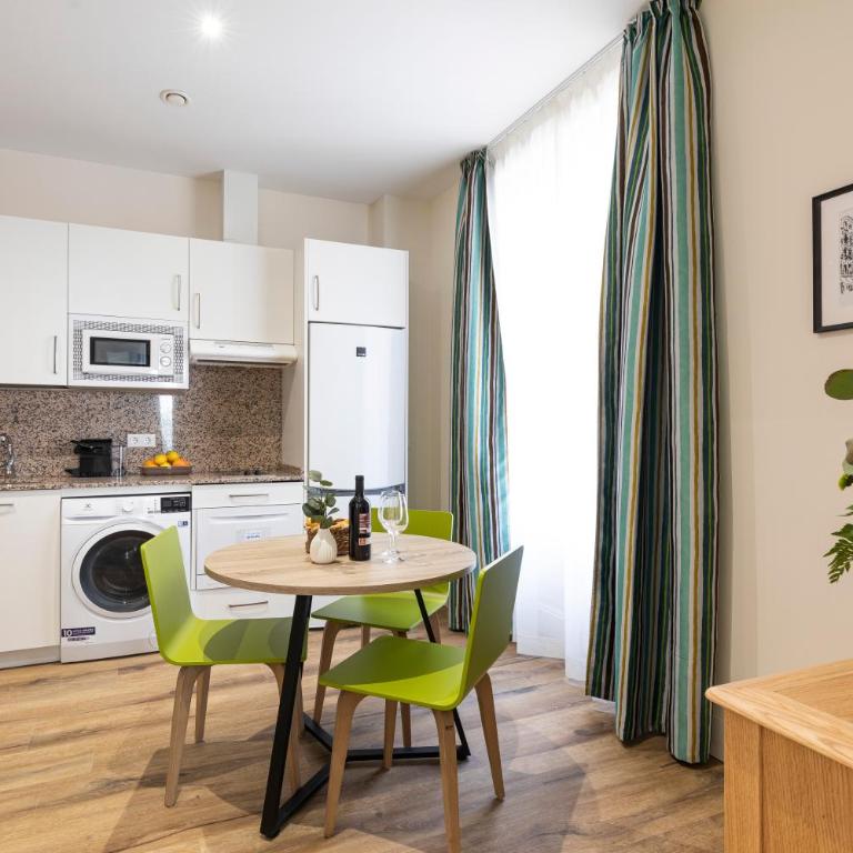 Apartamentos Blume Conde Aranda - One-Bedroom Standard Apartment - 2