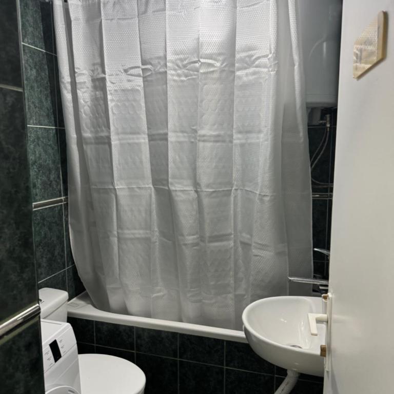 Santalya Hostel&Turkish Food - Četvorokrevetna Mešovita Spavaonica - 2