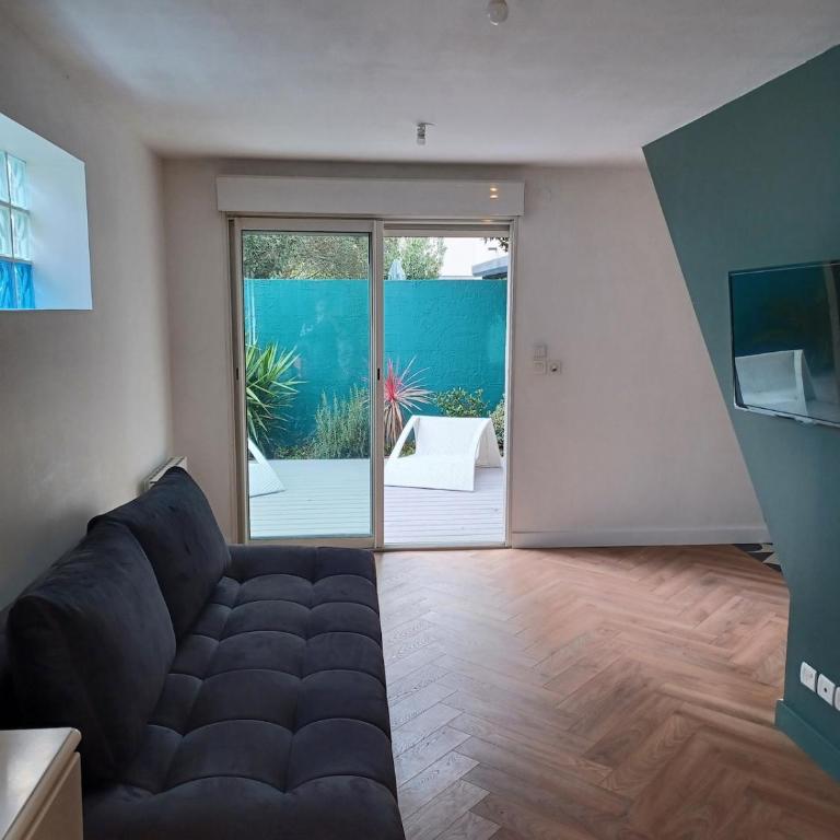 Quiet loft 7 min to Roseraie metro station - Studio avec Vue sur Jardin - 8