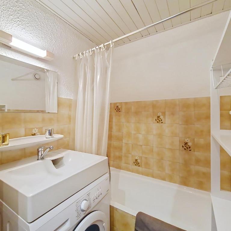 Corina CN11 QUIET & MOUNTAIN 4 Pers - Estudio - 9