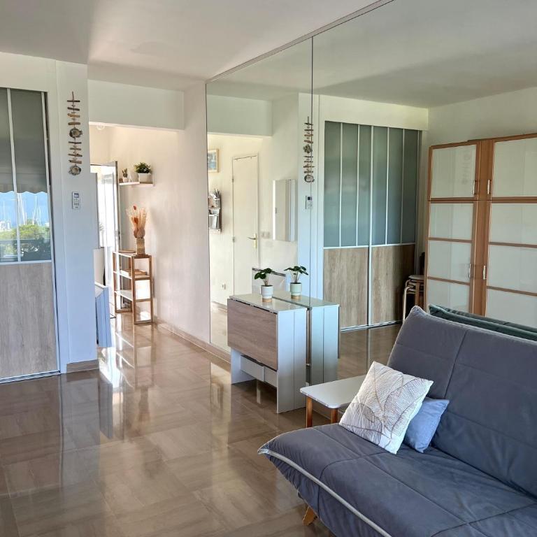 STUDIO-PORT-MARINA, Parking privé, climatisé au "DUCAL" - Studio - Vue sur Mer - 9