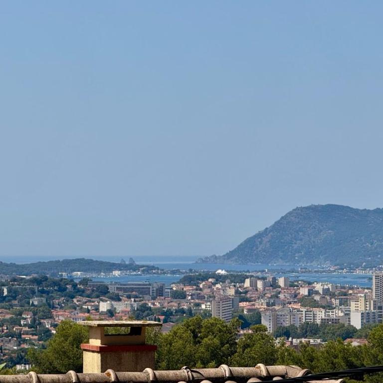 Petite maison en annexe indépendante au calme sur les hauteurs de Toulon - Haus mit 2 Schlafzimmern - 8