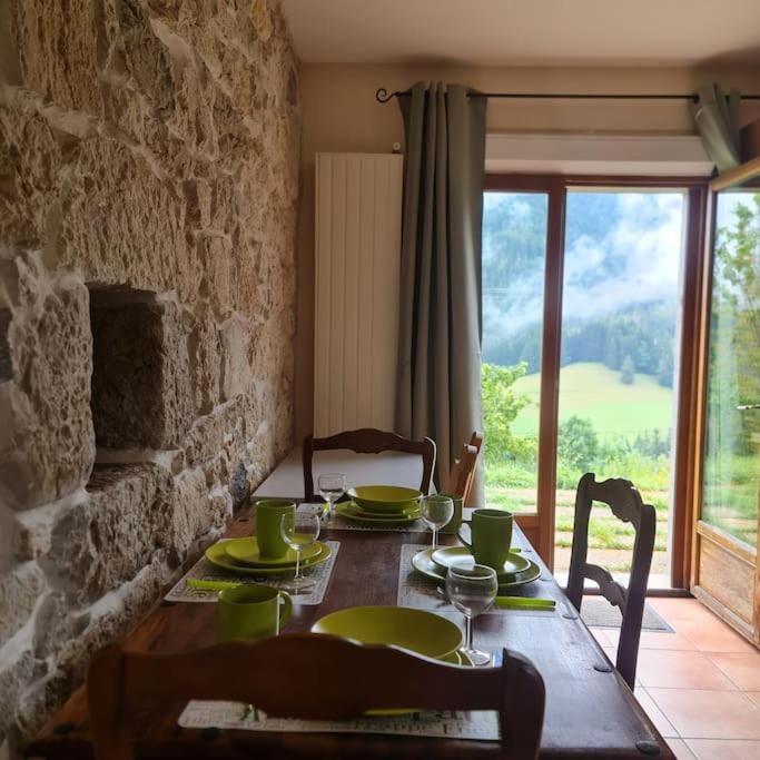 La Grange Doman gîte 1050m alt facing direct Mt Chamechaude, 2-4 persons 125euros - Maison 2 Chambres - 28
