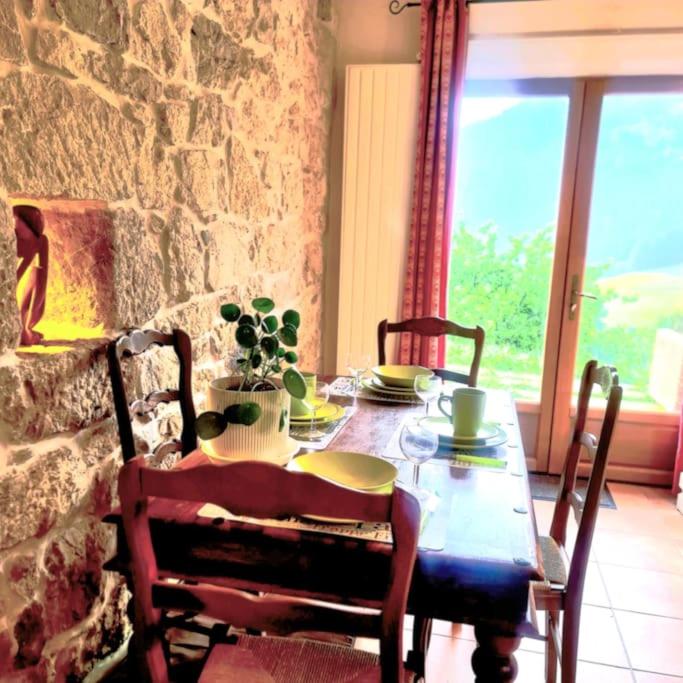 La Grange Doman gîte 1050m alt facing direct Mt Chamechaude, 2-4 persons 125euros - Maison 2 Chambres - 29