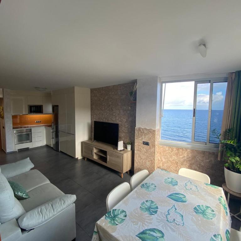 Seaside accommodation in Playa del Aguila - Two-Bedroom Apartment - 8