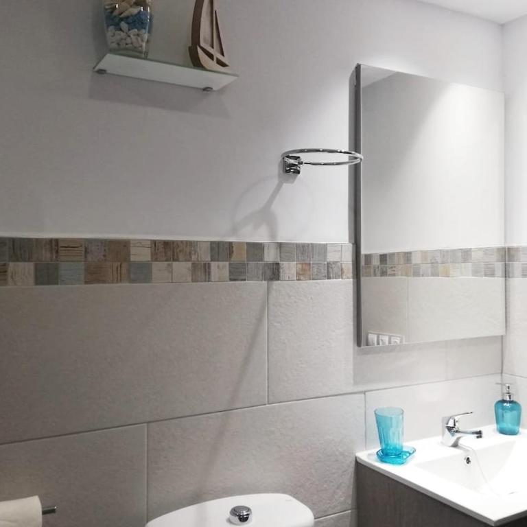 Seaside accommodation in Playa del Aguila - Two-Bedroom Apartment - 9