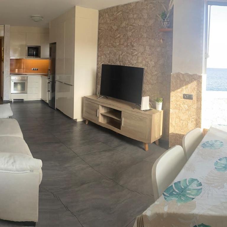 Seaside accommodation in Playa del Aguila - Two-Bedroom Apartment - 13