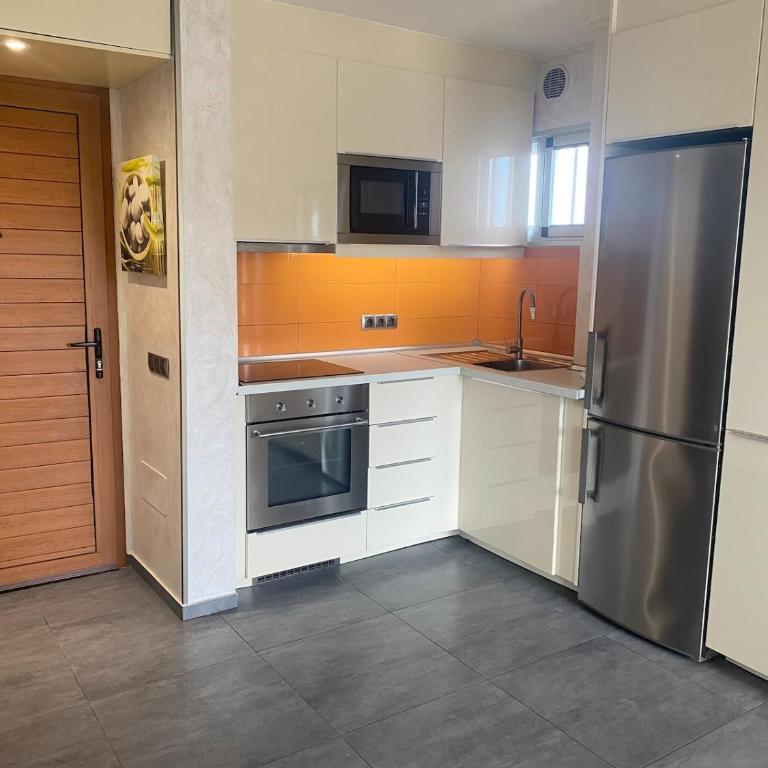 Seaside accommodation in Playa del Aguila - Two-Bedroom Apartment - 27