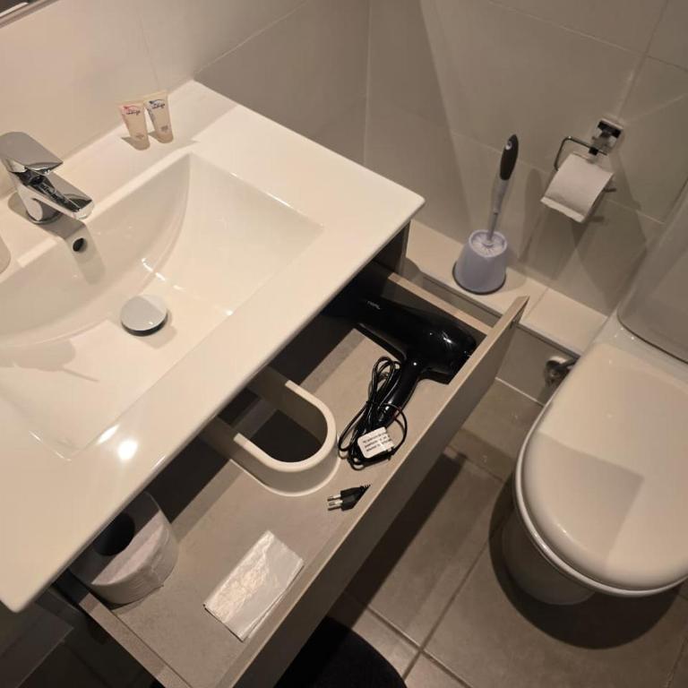 HOM I Studio Piscina Parking Serena Cowork Mar - Apartment - 33