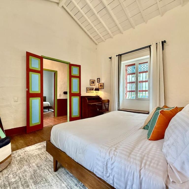 Elegant Colonial Walkable Casa - Casa - 23