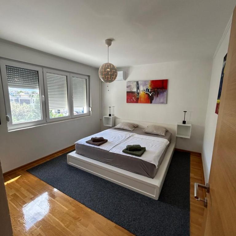 Ella and Oskar Apartment - Two-Bedroom Apartment - 9